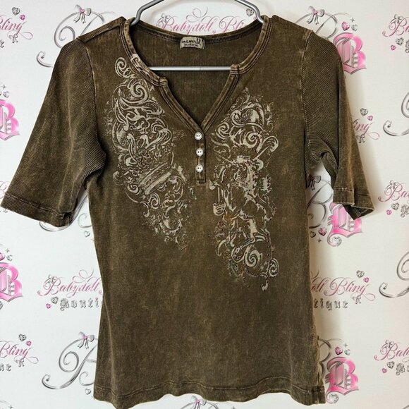 ONE WORLD top distressed sleeve graphic art button rhinestone embellishments - Picture 1 of 7